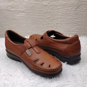 SAS Tripad Comfort Kid's Brown Leather Cutout Detail Velcro Upper Mary Jane Shoe